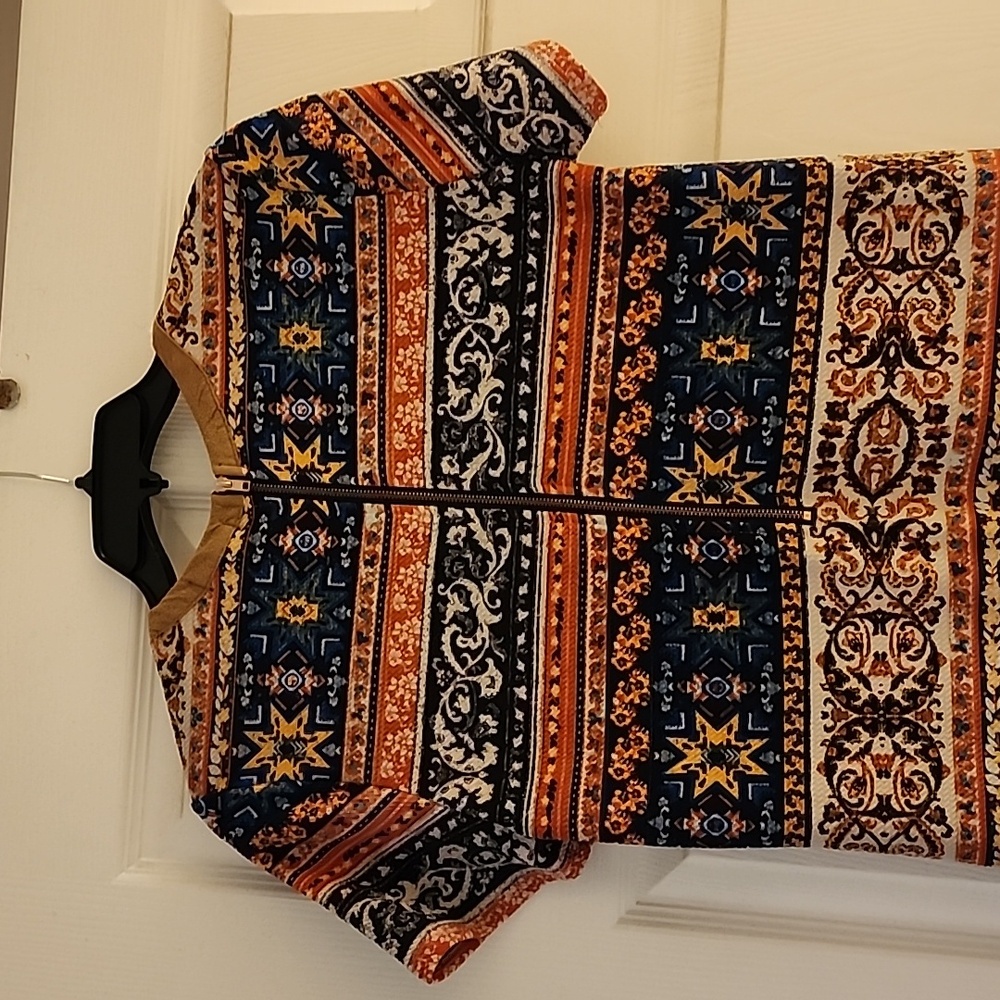 Patterned Dress - Picture 4 of 4